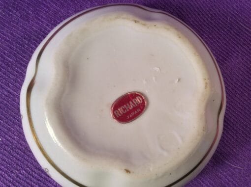 Vintage Gold Richard Trinket Box – Made in Japan - Image 6