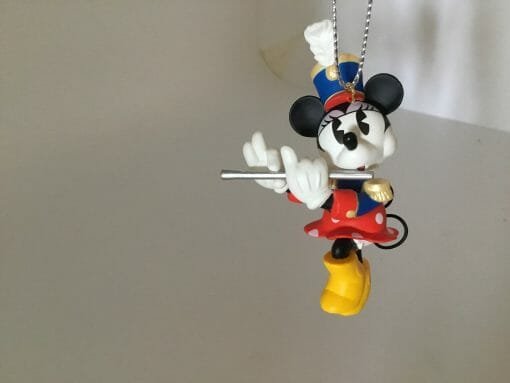 Vintage Walt Disney 1998 Hallmark Keepsake Ornament Disney's Minnie Plays The Flute T1665- Christmas tree ornament - Image 7