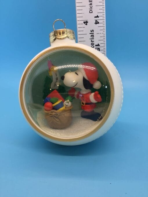 1983 Hallmark Keepsake - Snoopy & Peanuts Christmas Panorama Ornament - Image 6
