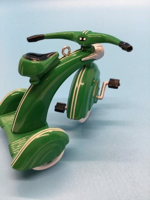 Hallmark Keepsake 1935 Steelcraft Streamline- Velocipede By Murray -Sidewalk Cruiser 1997 Die cast metal hanging ornament. - Image 11