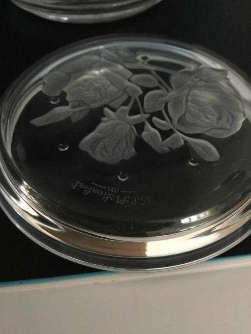 Vintage Val St Lambert - Crystal Flowered Coasters - Clear Embossed Flower beverage holders made of Crystal - Image 5
