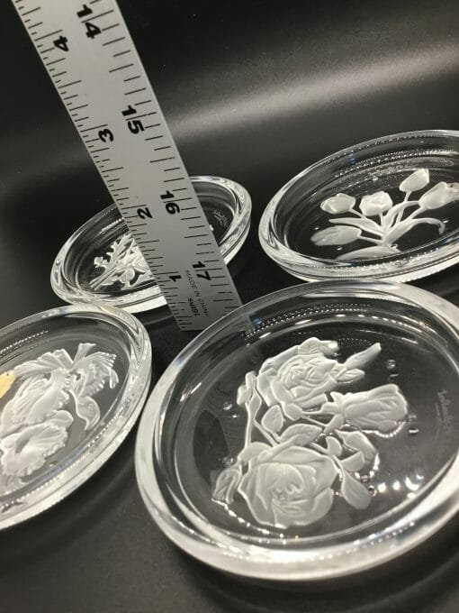 Vintage Val St Lambert - Crystal Flowered Coasters - Clear Embossed Flower beverage holders made of Crystal - Image 19