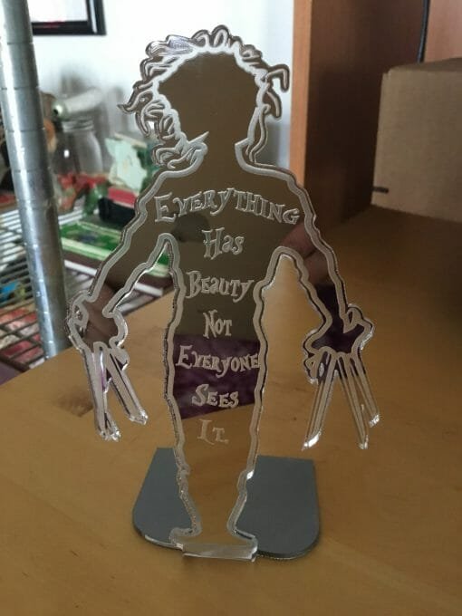 Desk stand accessory- Silhouette - Everything has beauty -Film Quotes for Inspiration - Edward style inspiration - - Image 8