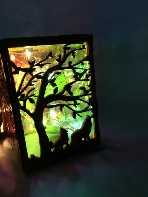 Tea light candle holder - Holographic wood with Wolves or deer scene - Fairy light for your Night life - Light up scene for your night light - Image 23