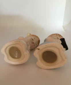 Vintage ceramic salt and pepper shakers with praying children in pastel clothing 8