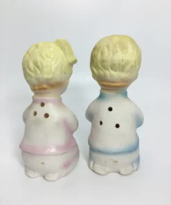 Vintage ceramic salt and pepper shakers with praying children in pastel clothing 10