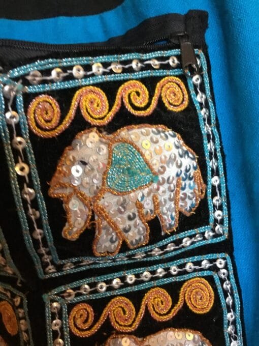 Sequined Embroidered Elephant Handbag - Stylish Purse Accessory - Image 3
