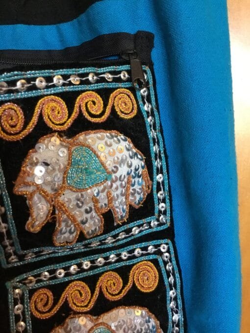 Sequined Embroidered Elephant Handbag - Stylish Purse Accessory - Image 5