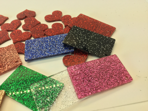 Glitter Acrylic Hearts Large set of 5 - Image 6