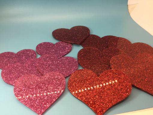 Glitter Acrylic Hearts Large set of 5 - Image 8