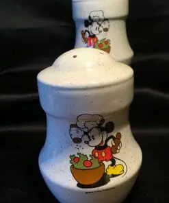 Disney Salt and Pepper Shakers -Mickey -Minnie Dinner accessory- Serving Theme Walt Disney shakers