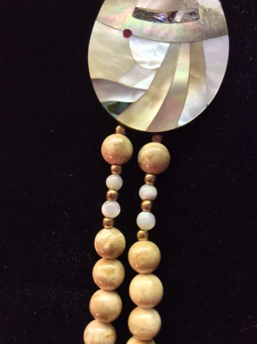 Mother-of-Pearl Woman Pendant Necklace - Image 5