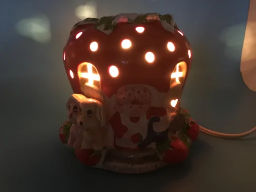 Vintage 1980s Strawberry Shortcake Lamp - Image 4